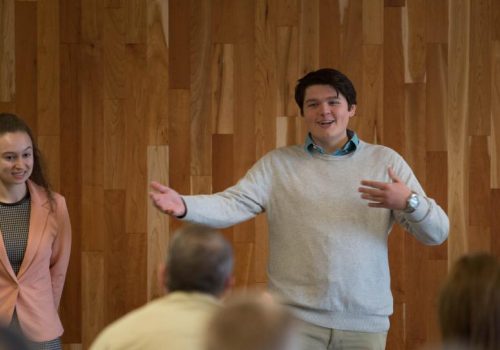 Image of ManagAir team pitching their idea